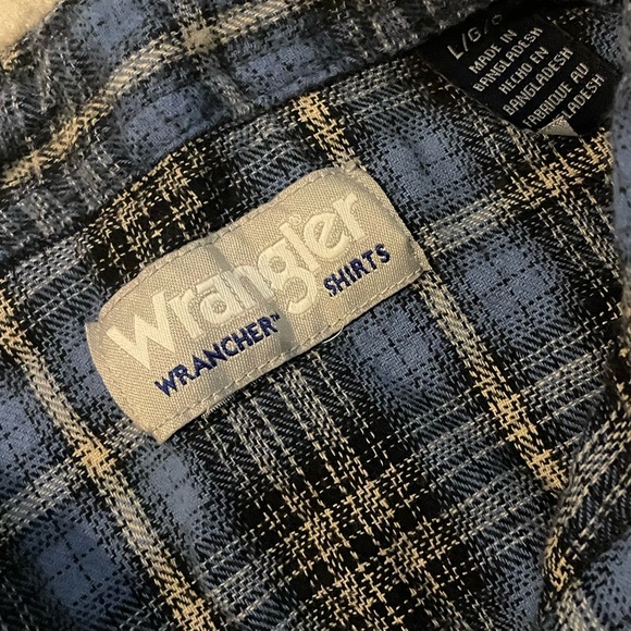 Wrangler Wrancher blue flannel pearl‎ snap shirt (size Large) - Picture 5 of 5